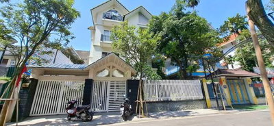 Cho thuê Biệt thự tại Linh Đàm, Hoàng Mai, 260m2, 4 tầng,  giá 45tr/th