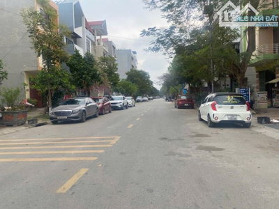 Bán lô đất đường Nguyễn Quyền 22m không lỗi phong thuỷ mua đầu tư là thắng