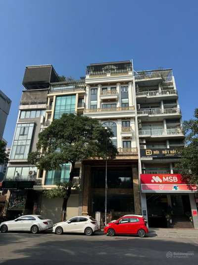 Cho thuê nhà mặt tiền vị trí đắc địa siêu đẹp tại 567 Lạc Long Quân. LH 0985 958 ***