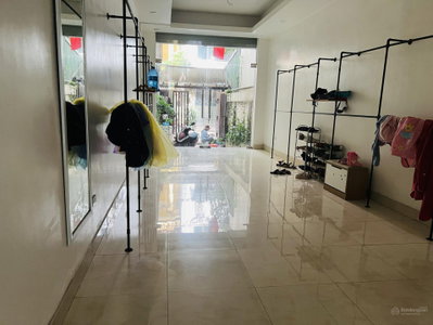 Cho thuê tầng 1 nhà riêng - Phố Vũ Hữu, Thanh Xuân