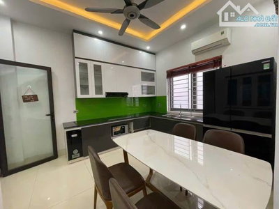 Cho thuê nhà LK Him Lam Đại Phúc 4 tầng 5 phòng ngủ, đầy đủ đồ, giá chỉ 25tr/th