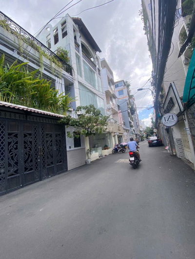 Nhà HXT Ngô Quyền, P5, Q10. DT 5x15m, 5 tầng - 11.5 tỷ