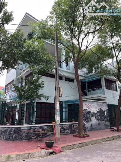 Cho thuê biệt thự 5 phòng diện tích hơn 200m2 ở Võ Cường giá 35tr/th