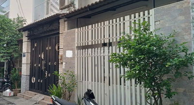 Nhà rộng 67m2, hẻm thông, đối diện Cổng KCN Tân Bình.