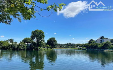 Dinh thự độc tôn view sông sen, di sản không dành cho số đông, nội thất 30 tỷ.