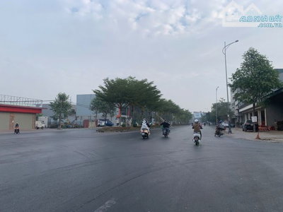 Bán cây xăng Xuân Ổ Võ Cường dt 360m mt 20m giá 50 tỷ sẵn sổ hồng