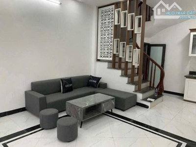 CHO THUÊ NHÀ NGÕ 144 ÁI MỘ LONG BIÊN 12 TRIỆU 35m 5 TẦNG MT 4m Ô TÔ KD GẦN CÔNG VIÊN