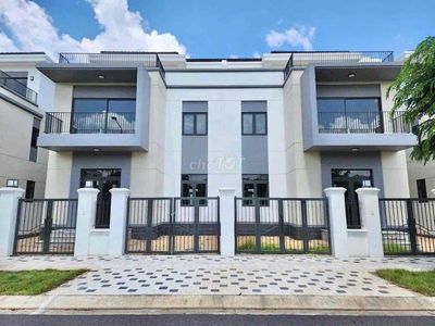 BT Grand trục gần Công Viên giá chỉ từ 16 tỷ,gần hồ bơi, khu tiện ích.