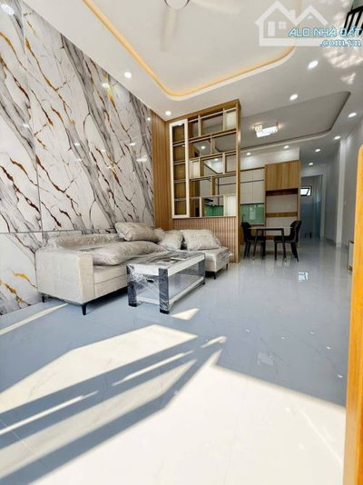 Bán ngộp căn Lê Quang Định , Bình Thạnh 50m2 , Giá 2 tỷ 850 , Sổ Hồng Riêng .