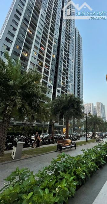 VINHOMES SMART CITY TÂY MỖ. CĂN SHOPHOUSE LÔ GÓC. ĐANG CHO THUÊ KINH DOANH 1 TỶ/NĂM.