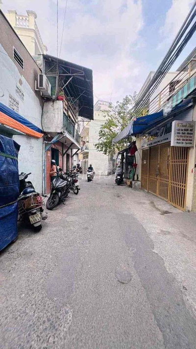 BÁN NHÀ NGAY CHỢ RẠCH ÔNG Q8. NHỈNH 2 Tỷ
