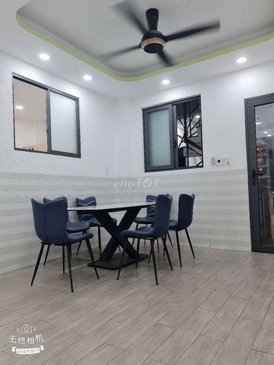 Phòngtrọ giáp Quận 1, gần trường UEF, Hồng Bàng, Hutech. Ở được 03 bạn