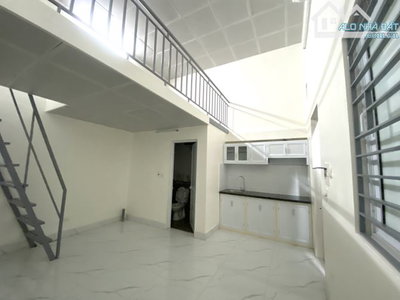 Cho thuê nhà cấp 4 mới đẹp, vskk + gác xép 2m, full tiện ích,giờ tự do tại Xuân La