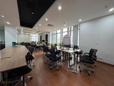 Cho thuê văn phòng 345m2 tòa Trung Yên Plaza giá thuê ưu đãi chỉ: 250 nghìn/m2/th