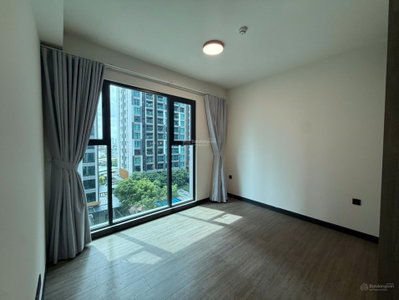 Cho thuê căn hộ De La Sol 76m² 2PN 2WC nội thất cơ bản giá 19 tr đang trống, nhận ngay