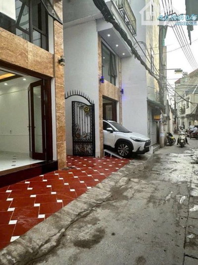 BÁN NHÀ CỔ NHUẾ, 43M , 6 TẦNG, THANG MÁY, GARA Ô TÔ, NGÕ THÔNG, KINH DOANH, NHỈNH 10 TỶ.