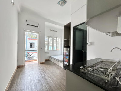Cho thuê CH mini studio ngay khu Landmark 81, máy giặt riêng, full nội thất, có bancony