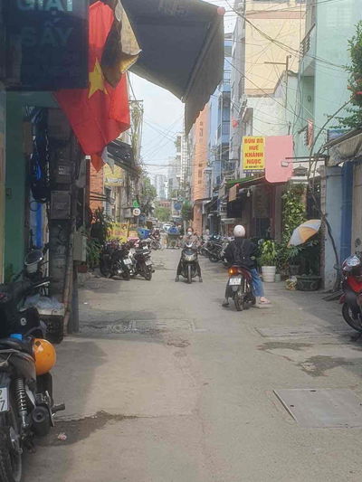 Điện Biên Phủ 62m2, phường 15 Quận Bình Thạnh  Ngang 3.6m dài 18m . 3