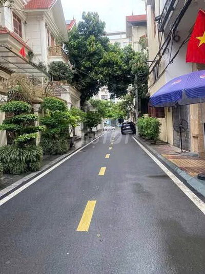 bán nhà ở ngay Cầu Giấy đẹp phân lô