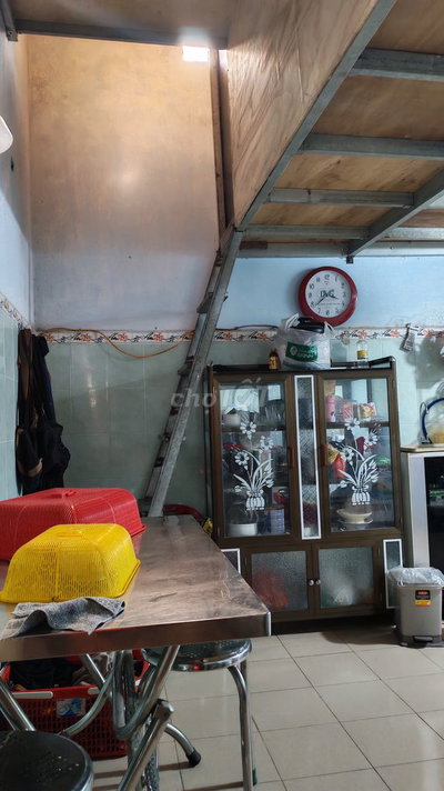 nhà kiệt hoàng văn thái