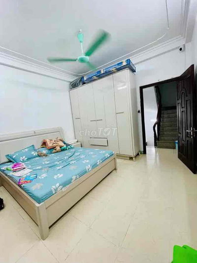 Hoàng Hoa Thám - Vĩnh Phúc - Ba Đình - 3 gác - 3 tầng