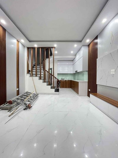 TÔI BÁN NHÀ MỚI XÂY GẦN HỒ ĐẦM HỒNG - 30M x 5 TẦNG - SỔ ĐỎ CC