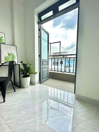 PHÒNG DUPLEX BAN CÔNG GẦN ĐH VĂN HIẾN GIÁP TÂN PHÚ, TÂN BÌNH