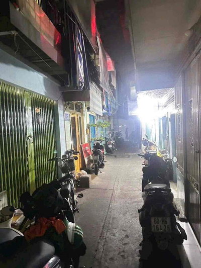 bán nhà đẹp 3 tầng vào ở ngay trên trục đường Tôn đản