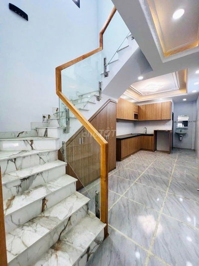 NHÀ 2 TẦNG, Ô TÔ SÁT NHÀ,CÓ SÂN ĐỂ XE, LÂM VĂN BỀN, QUẬN 7, 5 TỶ NHỈNH