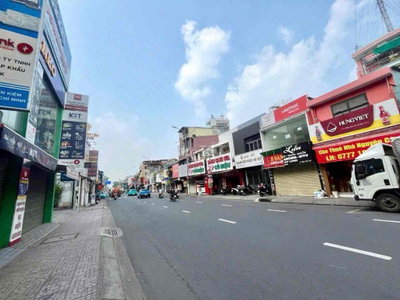 Cho thuê nhà mặt tiền đường Nguyễn Kiệm, P.9, Phú Nhuận _ Gần sân bay