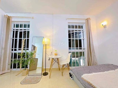 STUDIO CỬA SỔ 30m2 FULL NỘI THẤT NGAY CHỢ BÀ CHIỂU