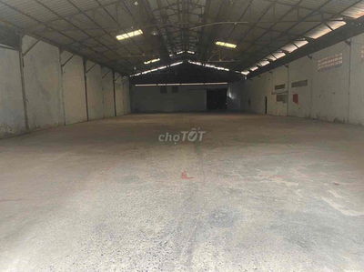 Cho thuê kho Tân Phú 550 m2, đường Container