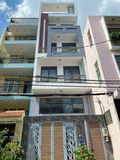 Mặt Tiền ĐS 14 Quang Trung  DT 4mx18m Trệt 3 Lầu Giá 12 Tỷ500 TL