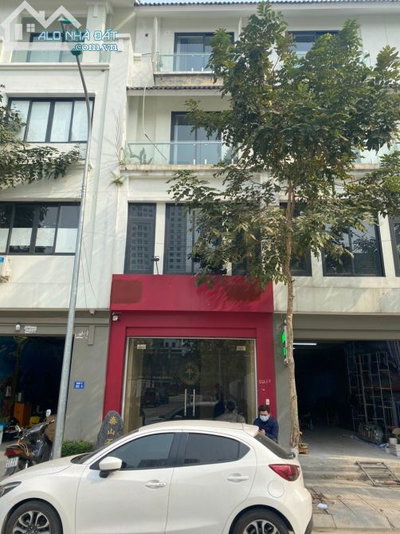 Cho thuê nhà Nguyễn Chánh, KĐT Nam Trung Yên, Cầu Giấy. DT 85m2, MT 6m, 4 tầng. Nhà đẹp