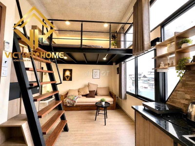 Duplex gác cao đứng được cửa sổ trời siu to