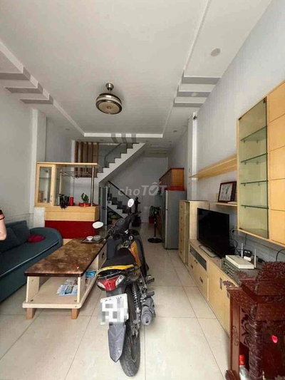 HẺM XE HƠI ĐẬU CỬA-NHÀ 2 TẦNG - GẦN NHÀ GA T3, CHỢ TÂN TRỤ, EMART