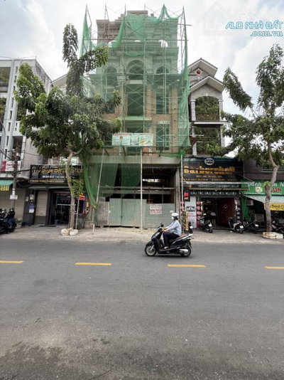VỠ NỢ 24 TỶ BÁN GẤP - MẶT TIỀN PHẠM VĂN BẠCH - TÒA NHÀ VP 7 TẦNG 156M2 NGANG KHỦNG 7,8M