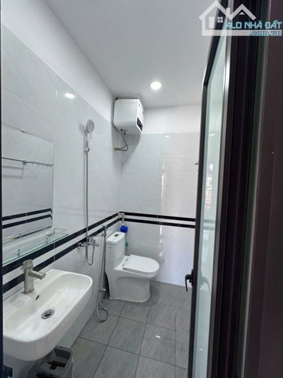 Cho Thuê CCMN Ngõ 188 Vương Thừa Vũ Thanh Xuân 25m2 Gác Xép Cửa Sổ Ban Công Thang Máy
