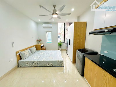 Cho Thuê CCMN Ngõ 43 Trung Kính Cầu Giấy 30m2 Studio Cửa Sổ Giặt Riêng Thang Máy Full Đồ