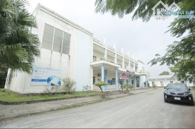 Chuyển nhượng Trường Trung cấp nghề Quang Minh, Thanh Trì, Hà Nội. 46.500m2, 250 tỷ