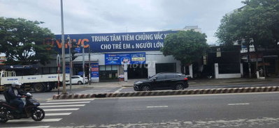 BÁN NHÀ MẶT TIỀN CÁCH MẠNG THÁNG 8