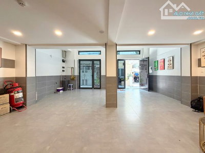 SIÊU PHẨM CHDV QUẬN 3 - THU NHẬP 110 TR/THÁNG - MẶT TIỀN NGANG 6.5M HIẾM CÓ