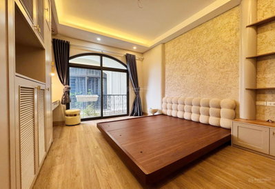 PHỐ NGUYỄN VĂN CỪ - NHÀ ĐẸP 5 TẦNG, 3 NGỦ MỚI TINH - MẶT NGÕ RỘNG - CÁCH 20M RA PHỐ GIÁ:12TR/THÁNG