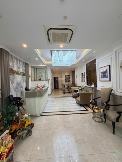 Cho thuê LK Trung Yên 7. DT: 100m 7 tầng thang máy 100tr/tháng