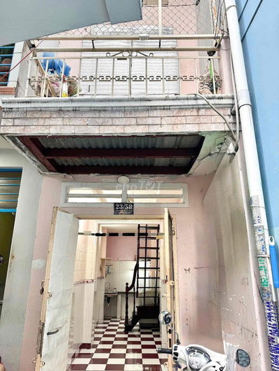 Cho thuê nhà nguyên căn trung tâm quận 10