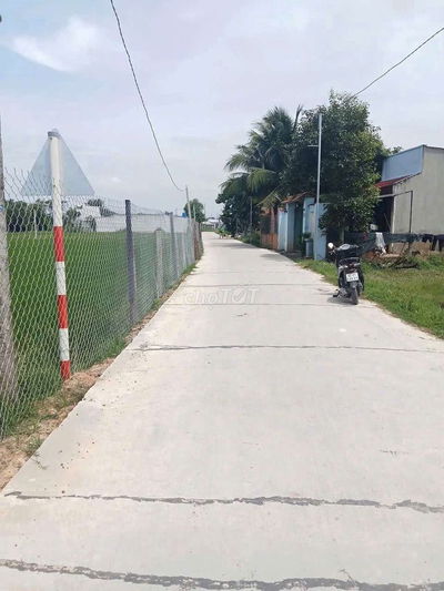 Đất thổ cư đường bê tông cách Đức Hòa Thượng 700m ở đẹp chính chủ