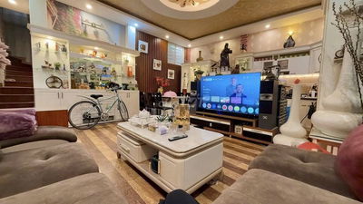 BÁN NHÀ  ĐỘI CẤN – FULL NỘI THẤT – NHÀ ĐẸP Ở NGAY 5 TẦNG THÔNG SÀN