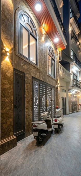 Cho thuê Homestay ở nguyễn khánh toàn 15 căn hộ, 3 mặt thoáng, full đồ, oto đỗ cửa