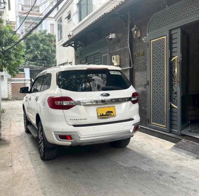 Giảm Giá nhà Xe hơi vào nhà. Hoàng Hoa thám. P7 Bình thạnh, Nhà mới