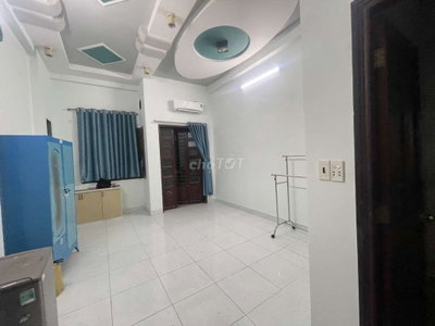 Nhà trọ ban công siêu rộng